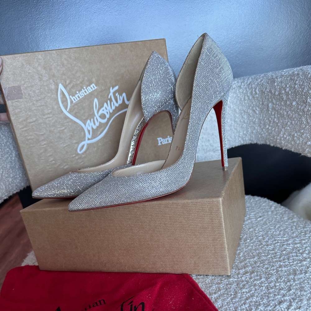 Louboutin 100 iriza glitter worn once